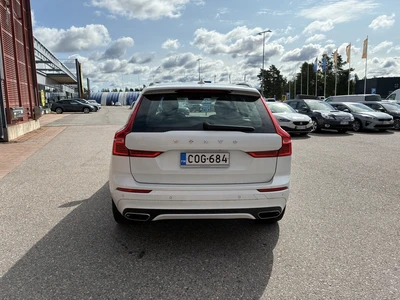 Volvo XC60 B5 AWD MHEV R-Design aut 2020, photo 3/10