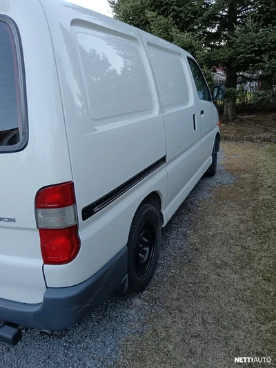 Toyota Hiace 2006, photo 4/7