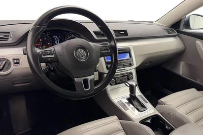 Volkswagen Passat 2010, kuva 6/10