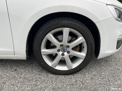 Volvo V60 2018, photo 5/10