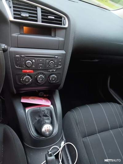 Citroen C4 2011, photo 7/8