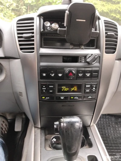 Kia Sorento Pakettiauto 2006, kuva 6/8