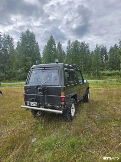 Daihatsu Rocky 1989, kuva 3/12
