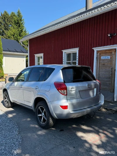 Toyota RAV4 2007, photo 6/17