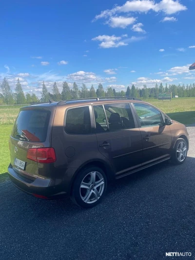 Volkswagen Touran 2012, kuva 2/6