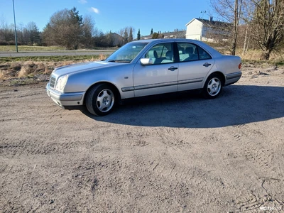 Mercedes-Benz E 290 TD Elegance 1998, kuva 2/14