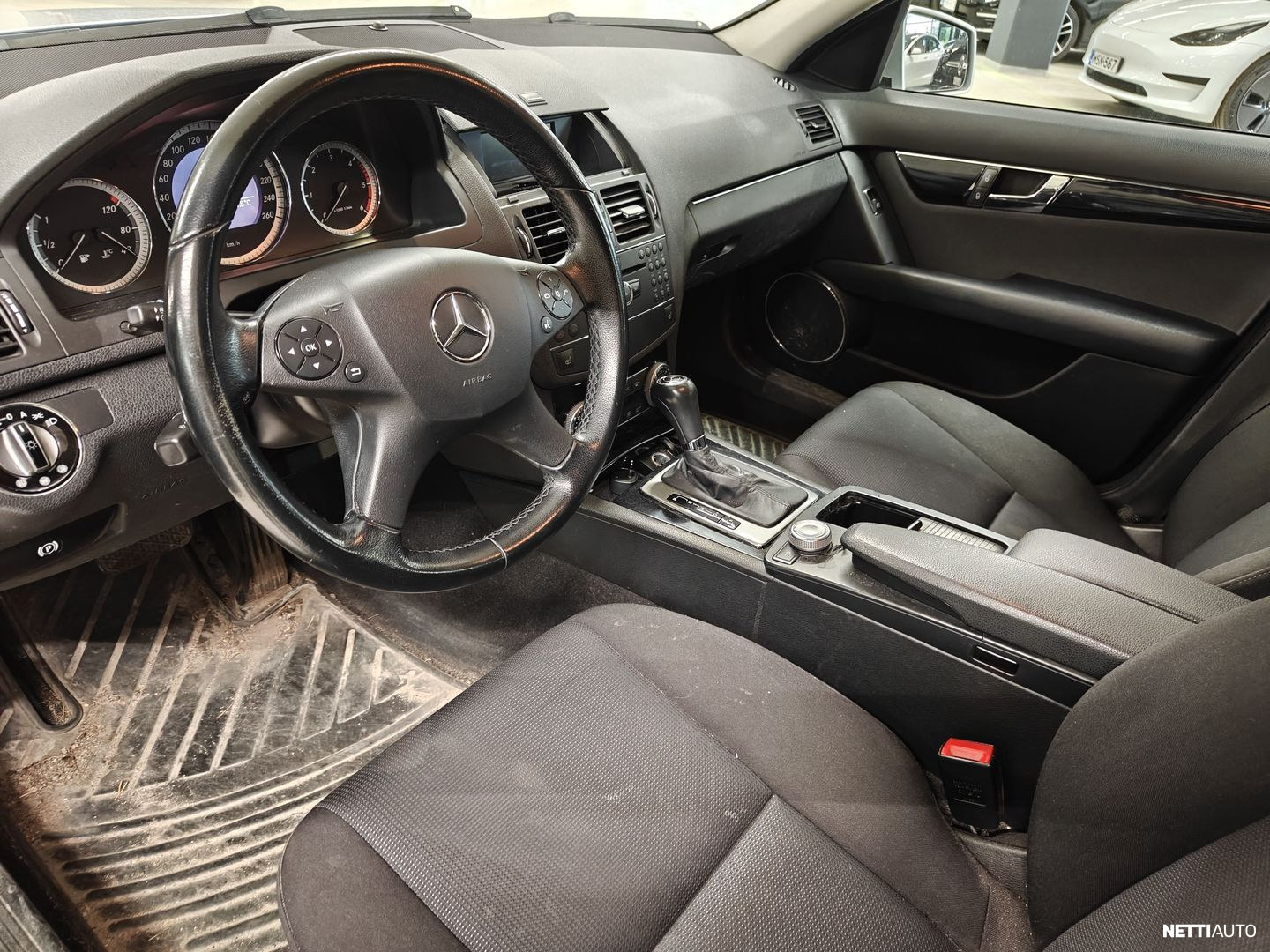 Mercedes-Benz C 2009, kuva 2/6