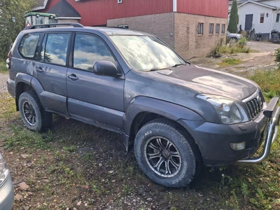 Toyota Land Cruiser 2004, photo 2/10