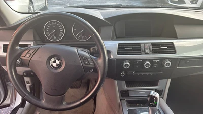 BMW 530 E60 Sedan 2009, photo 6/6