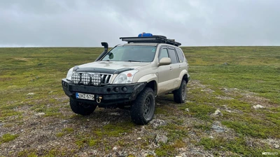 Toyota Land Cruiser 3,0 D-4D 5h 2007, kuva 1/9