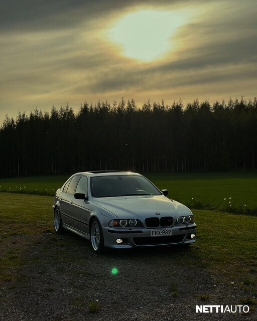 BMW 525