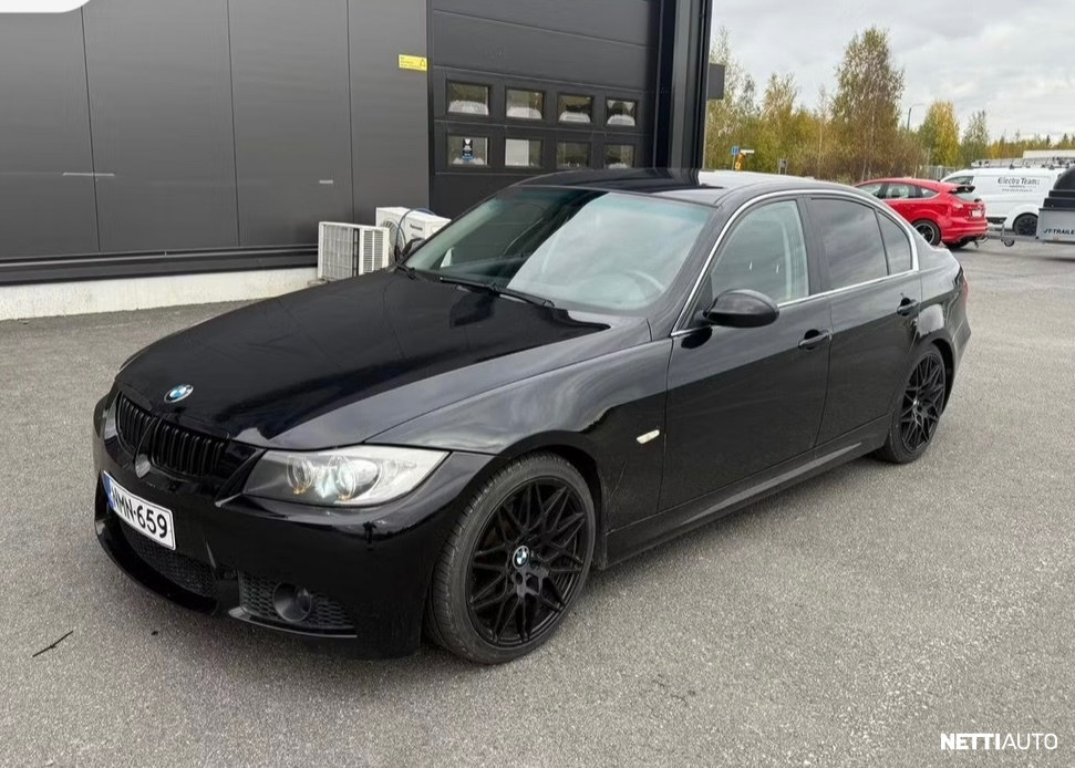 BMW 330