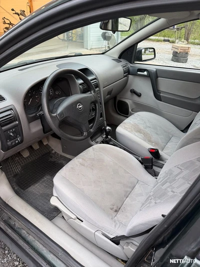 Opel Astra 2001, photo 2/7