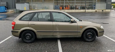Mazda 323F 1999, photo 2/16