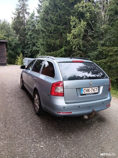 Skoda Octavia 2010, kuva 2/11