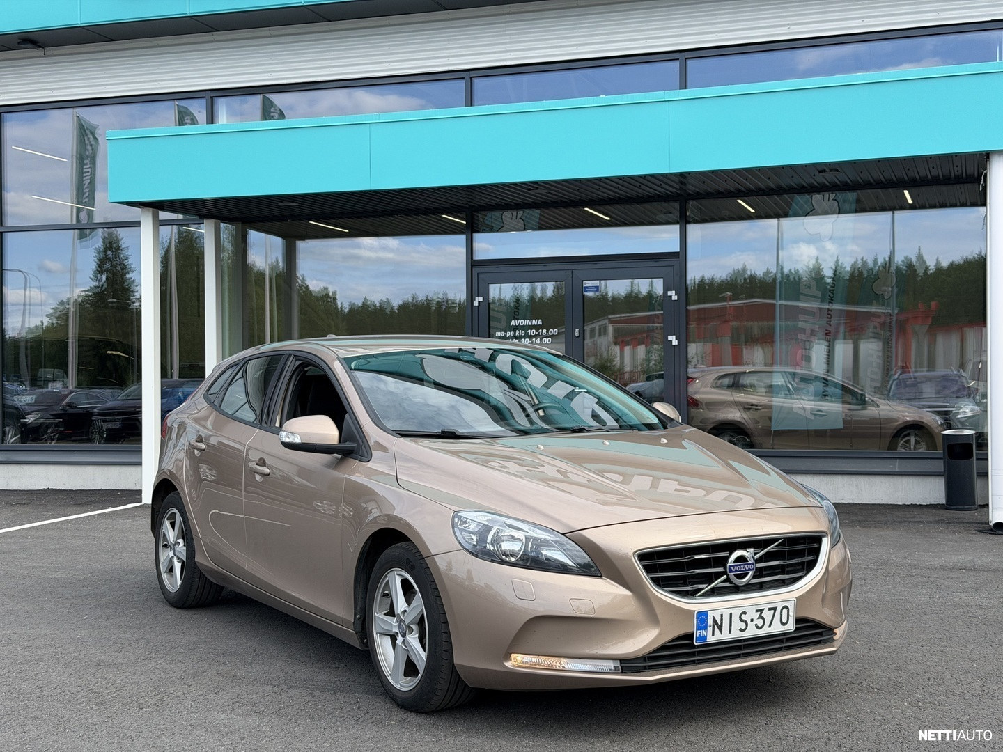 Volvo V40
