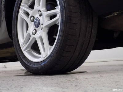 Ford Fiesta 2015, photo 6/18