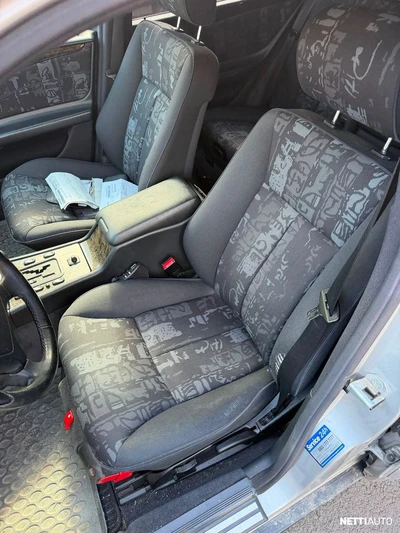 Mercedes-Benz E 1997, kuva 4/8