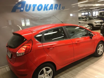 Ford Fiesta 2015, photo 2/15