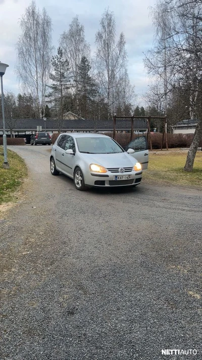 Volkswagen Golf 2004, kuva 3/7