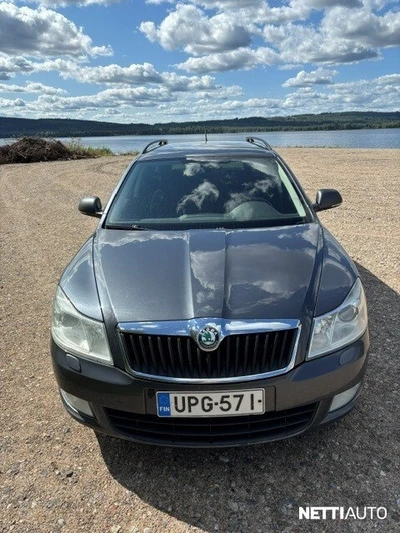 Skoda Octavia 2012, kuva 1/10