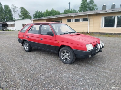 Skoda Forman 1994, kuva 2/6