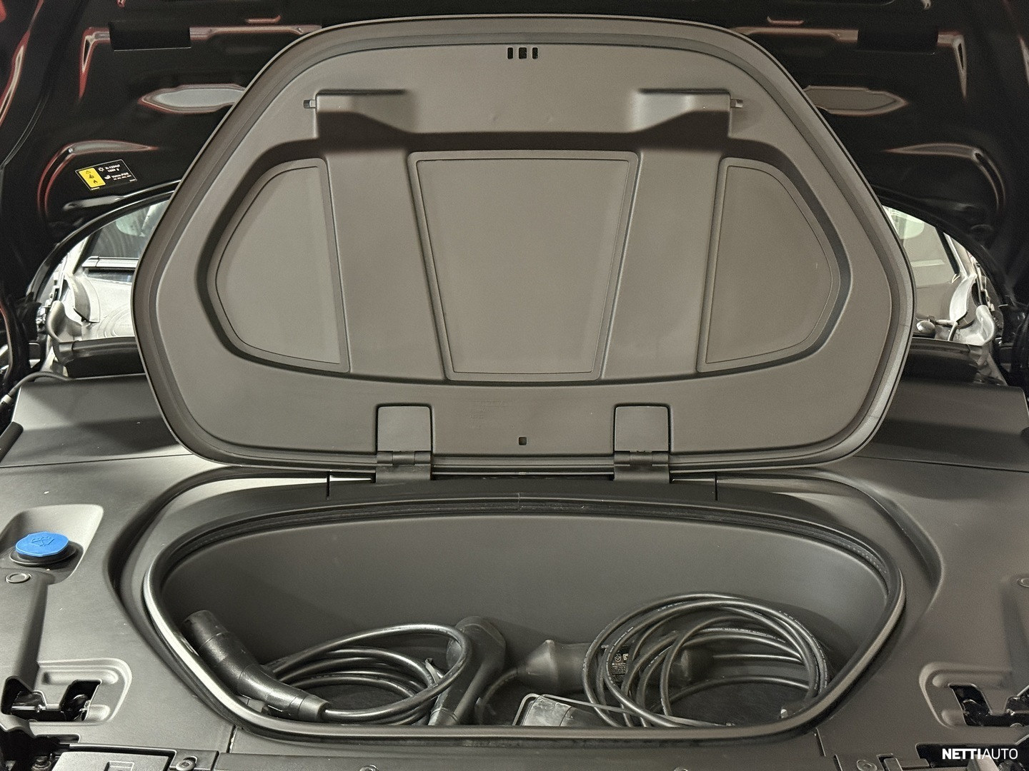 Volvo XC40 2023, photo 6/20
