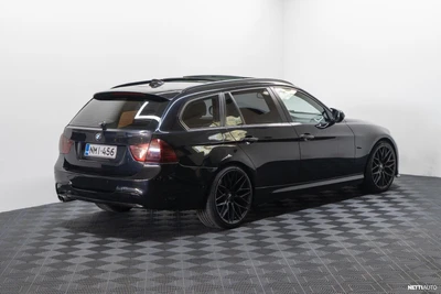 BMW 330 E91 Touring LCI Msport 2010, photo 6/26