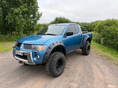Mitsubishi L200 Club Cab 2007, kuva 1/10