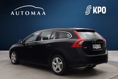 Volvo V60 D4 Momentum aut 2015, photo 7/8