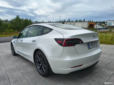 Tesla Model 3 Standard Range Plus 2021, photo 4/7