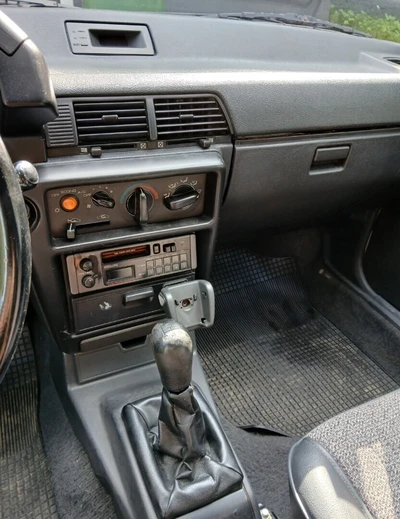 Mitsubishi Colt 1990, kuva 7/10