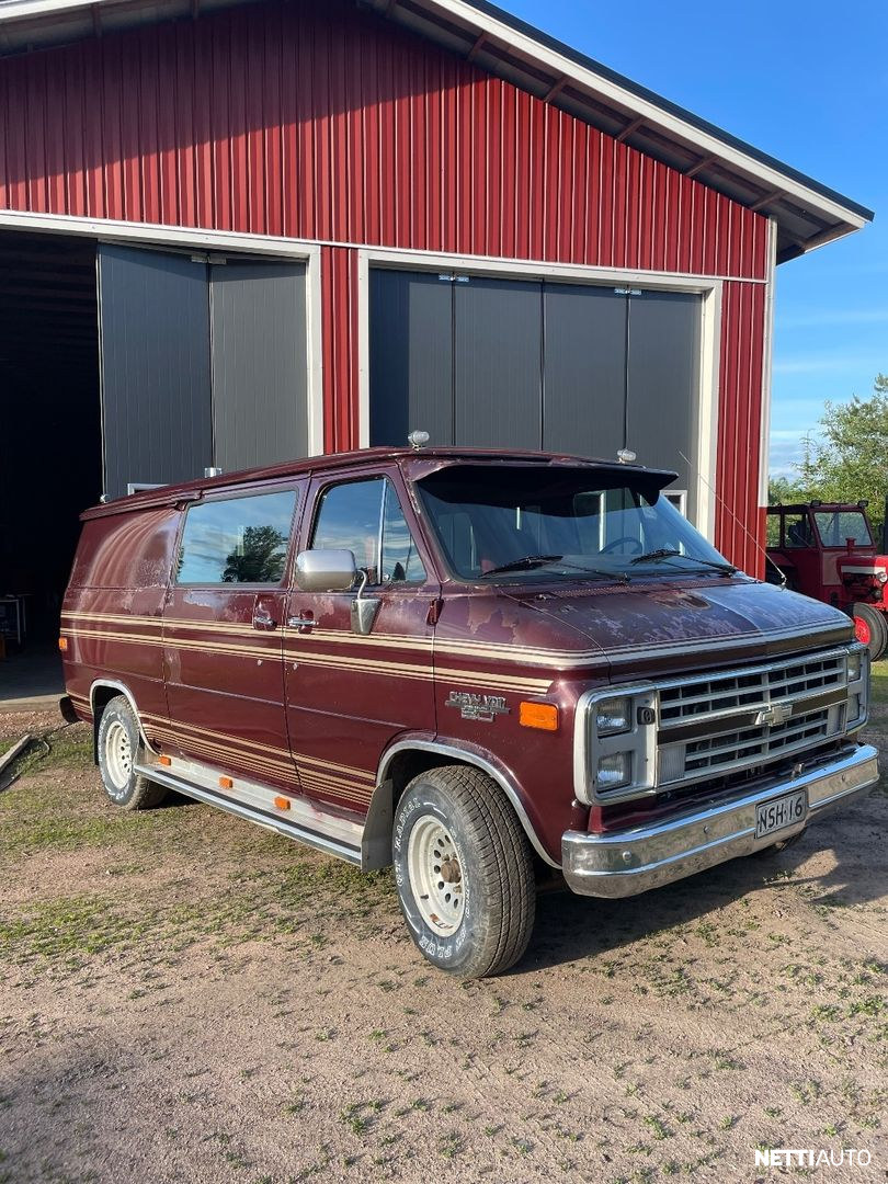 Chevrolet Chevy Van