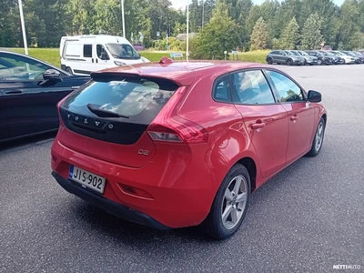 Volvo V40 D2 Kinetic 2012, photo 3/4