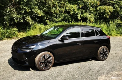 Opel Corsa-e 5-ov Comfort 136 automaatti 2020, kuva 3/4