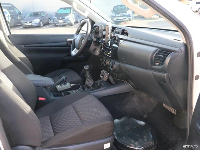 Toyota Hilux Extra Cab 4WD 2,4D Life 2024, photo 7/11