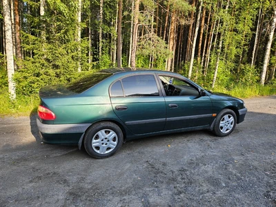 Toyota Avensis Juuri katsastettu 1998, kuva 7/10