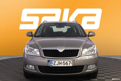 Skoda Octavia Combi 1,6 TDI 4x4 Elegance 2010, photo 2/37