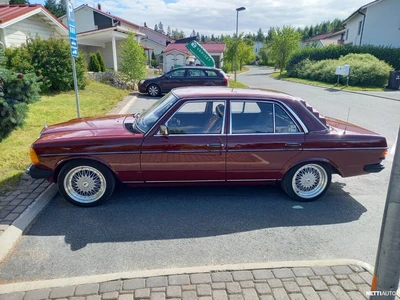 Mercedes-Benz 220 1978, kuva 1/10