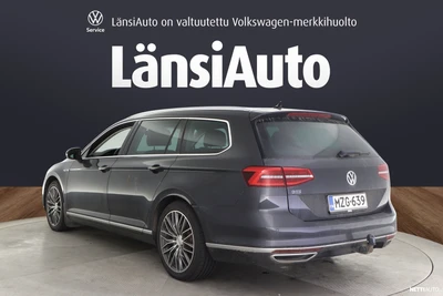 Volkswagen Passat 2017, photo 7/11