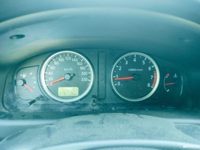 Nissan Almera 1.5 2003, photo 6/6