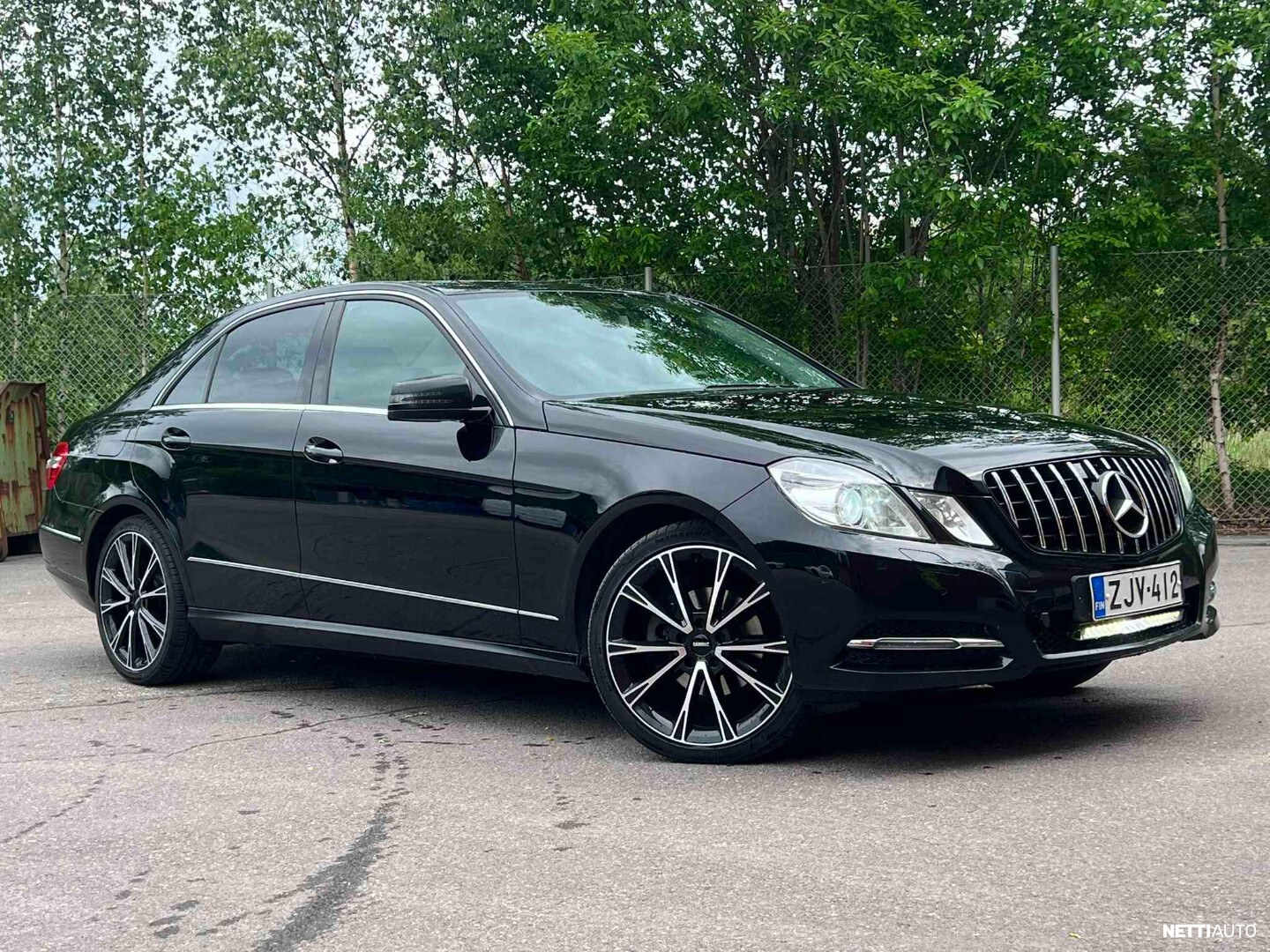 Mercedes-Benz E