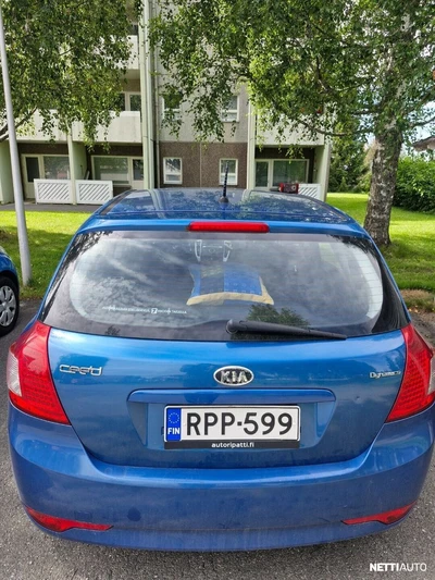 Kia Ceed 2010, kuva 4/7