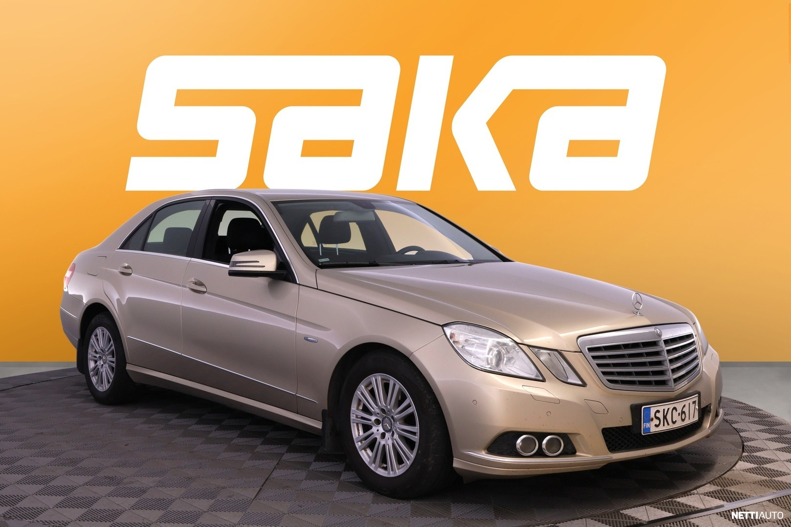 Mercedes-Benz E