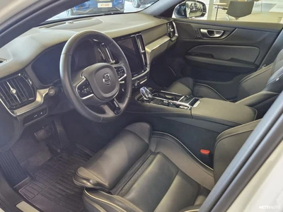 Volvo V60 2024, photo 4/16