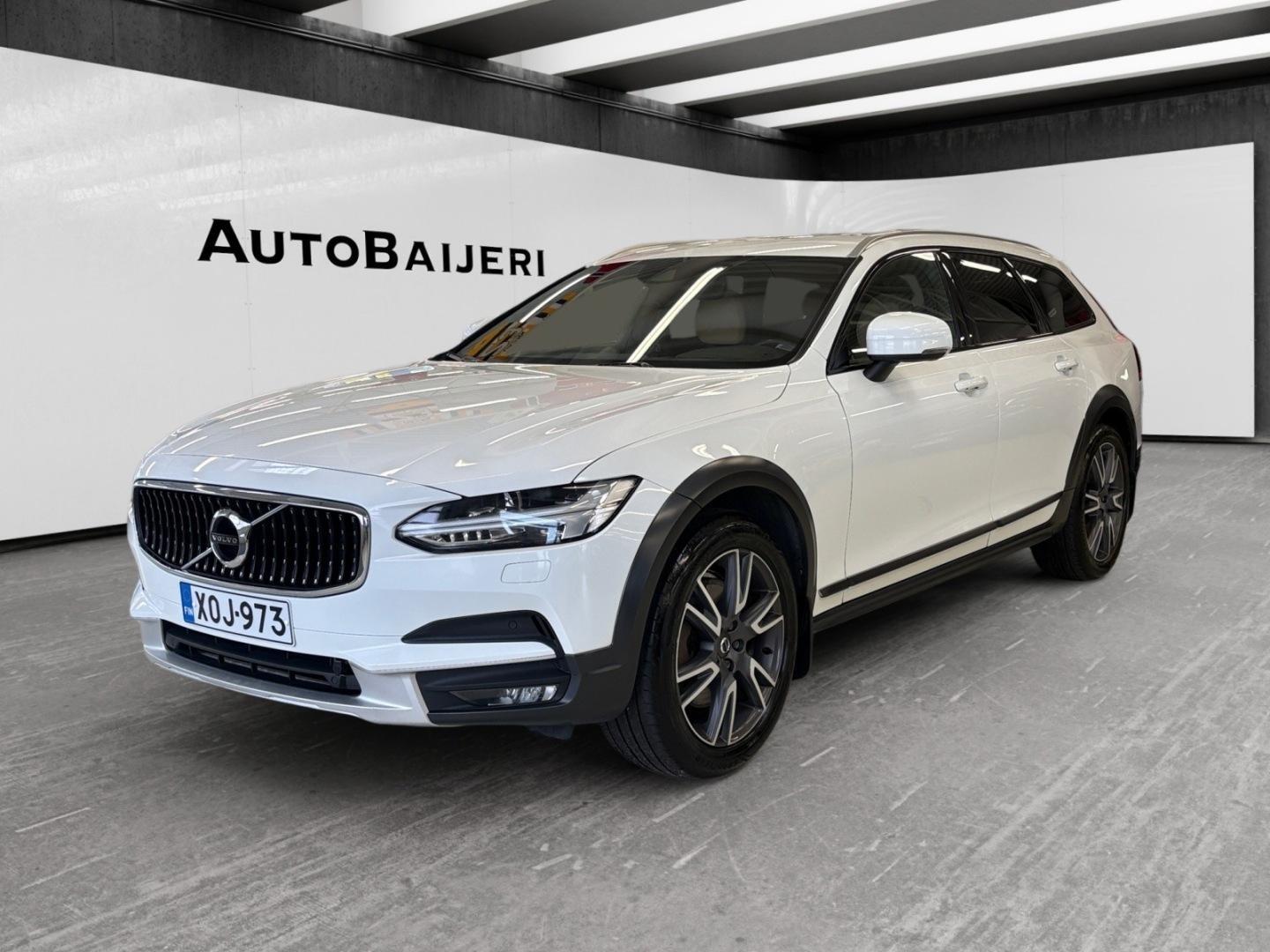 Volvo V90 Cross Country