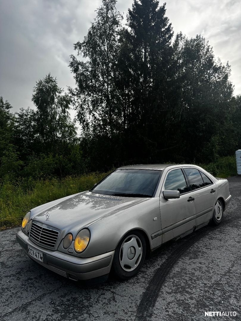 Mercedes-Benz E