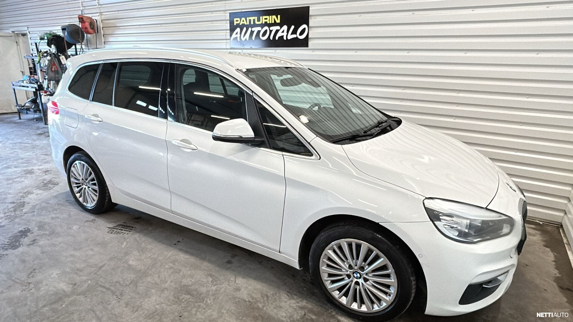 BMW 220