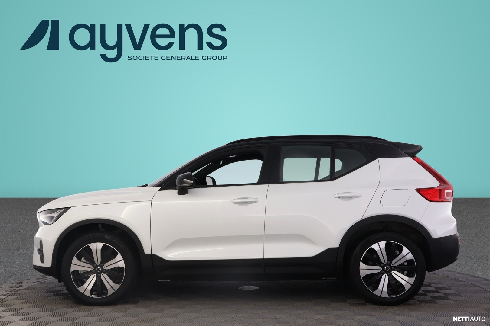 Volvo XC40 2023, photo 6/21
