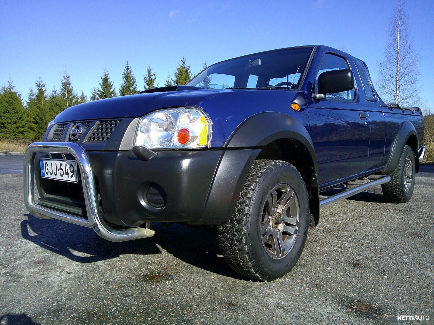 Nissan NP300